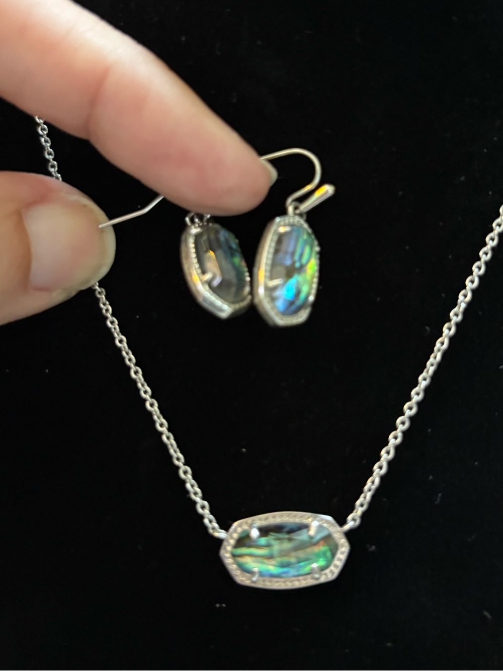 Kendra Scott Iridescent Green-Blue Abalone Necklace and Earrings Gold set